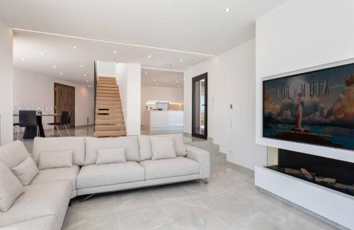 Port de la Selva House | Experience Oceanfront Bliss at Lumen House - Guest Rated 9.8