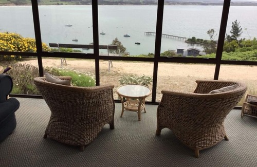 Moeraki House | Oceanfront Retreat: Sea Views n’Siestas, Moeraki - 9.4/10