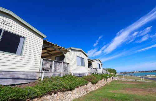 Waterhouse Other | Oceanfront Relaxation at Sea Vu Caravan Park - 4 Star Stay