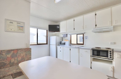 Waterhouse House | Cozy Sea Vu Caravan Park with Ocean Views & Family Amenities
