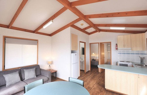 Waterhouse House | Cozy Sea Vu Caravan Park with Ocean Views & Family Amenities