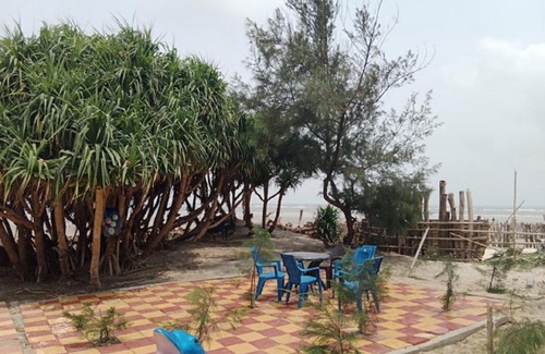 Tajpur Hotel | Oceanfront Getaway at Sea Wave Beach Resort - Pet Friendly