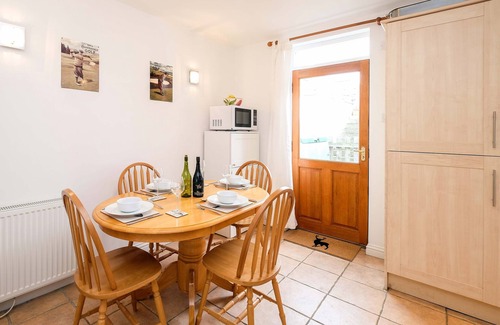 Pittenweem House | Sea Whisper: A Cozy Retreat in a Picturesque Village