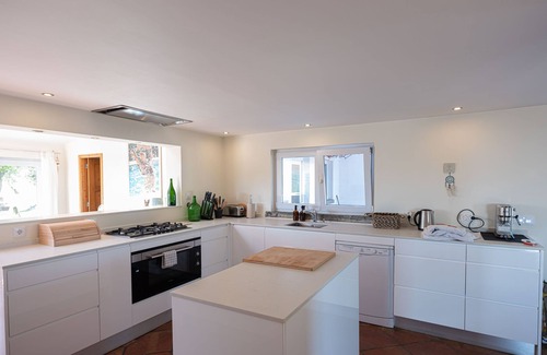 Charneca Villa | Discover SEA´YA Sunset: Oceanview Pool Retreat Awaits