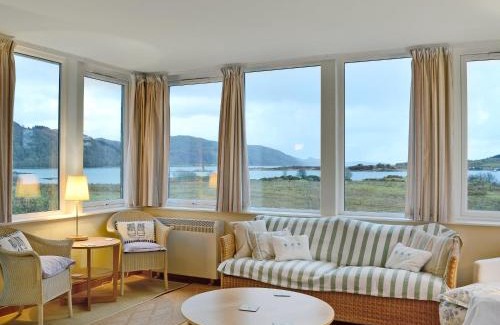 Balvicar House | Pet-Friendly Seabank Cottage: Rated 9.6/10 for Families