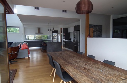 Barwon Heads House | Seabank Sanctuary: Family Retreat with Pool & Pet-Friendly
