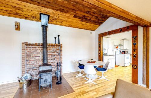 Seabeck House | Cozy Seabeck Cottage on Hood Canal: Pet and Child Friendly