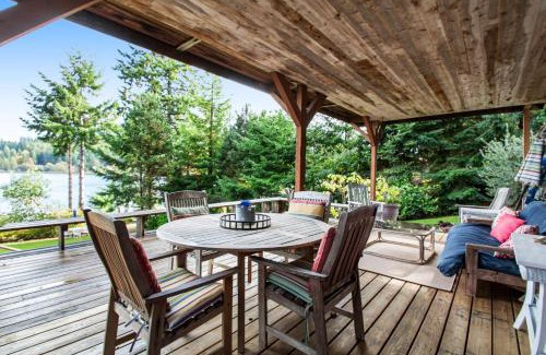 Seabeck House | Relax at Seabeck House & Cottage on Hood Canal Retreat