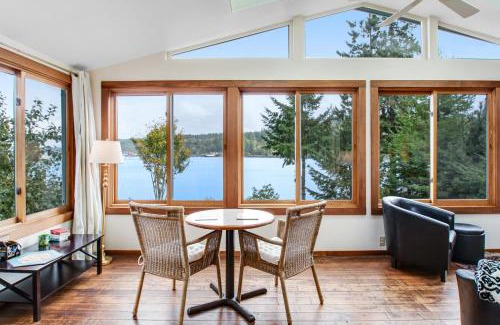 Seabeck House | Relax at Seabeck House & Cottage on Hood Canal Retreat