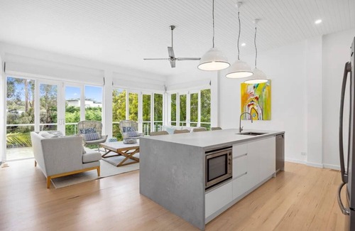 Portsea House | Seabird Oasis: 5 BR, 3 BA House in Portsea, Sleeps 12
