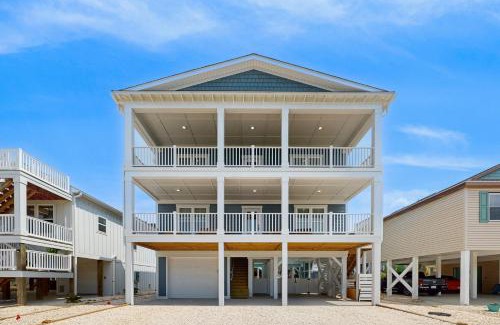 Sunset Beach House | Relax at Seabirds: A Family-Friendly 4-Star Retreat