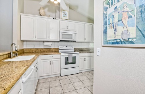 Leucadia House | Seabluffe Beachfront Townhome with Pool and Ocean Views
