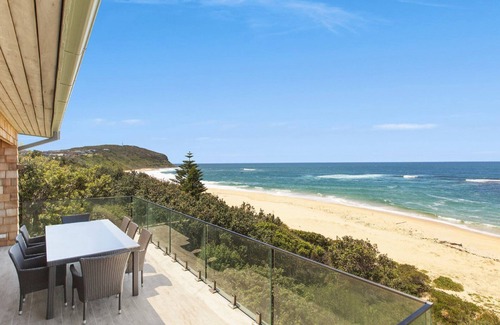 Forresters Beach House | Seaboard: Breathtaking Ocean Views & Family-Friendly Stay