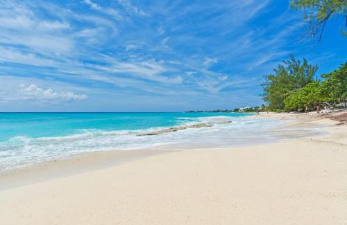Seven Mile Beach Apartment | Seabreeze 8 - Luxury 4-Bedroom on Seven Mile Beach