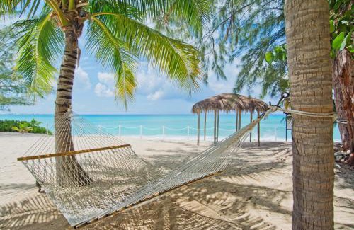 Seven Mile Beach Apartment | Seabreeze 8 - Luxury 4-Bedroom on Seven Mile Beach