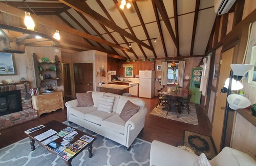 Hall Quarry House | Oceanfront Sea Breeze Cottage with Acadia Park Views
