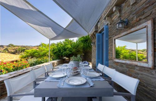 Steniai Villa | Guest Rated: Seabreeze House by the Sea - Beachside Retreat