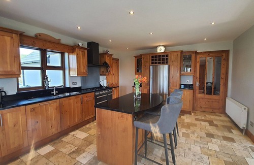 Claddaghduff House | Seabreeze Lodge, Emlagh