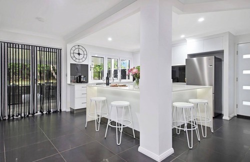 Yeppoon House | SeaBreeze On Todd - Beachfront Property With Pool