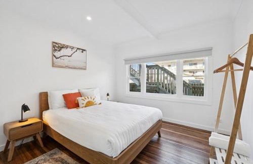 Coffs Harbour Apartment | Seabreeze - Parky's Pet friendly beachside duplex