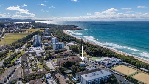 Coffs Harbour Apartment | Seabreeze - Parky's Pet friendly beachside duplex