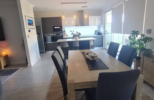 Yanchep House | Seabreeze Sanctuary Stay: Ocean View with Private Pool