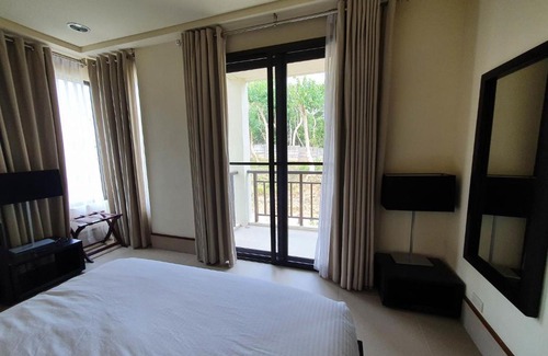 Morong Apartment | Unforgettable Stay at Seabreeze Verandas Anvaya 312