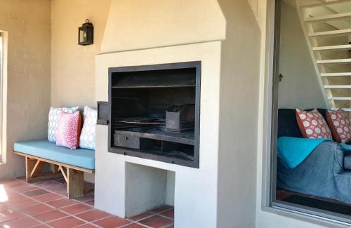 Kommetjie Villa | Seabreeze: 4-Star Oceanfront Escape with Hot Tub & Fireplace