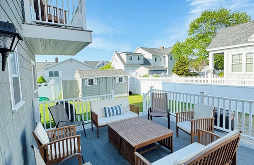 Seabrook House | Beachfront Retreat: Seabrook House with Pool & Ocean View