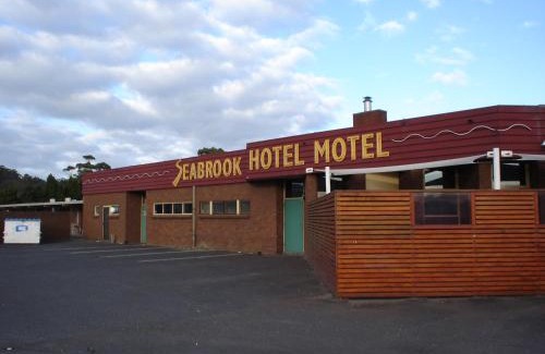 Somerset Hotel | Welcoming Seabrook Hotel: Family-Friendly with Breakfast!