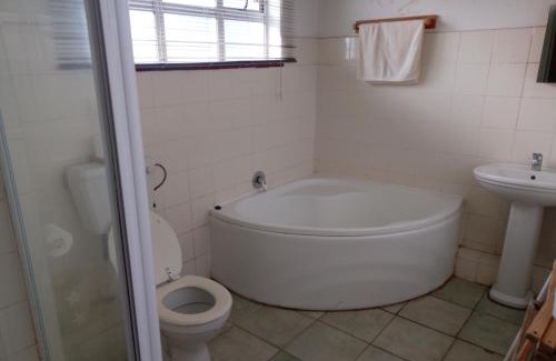 Margate Beach Apartment | Cozy Seabrook In-house Rentals with Oceanfront Views