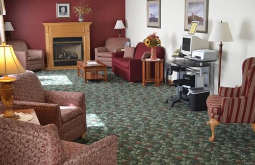 Seabrook Hotel | Family-Friendly Seabrook Inn with Pool and Breakfast Included