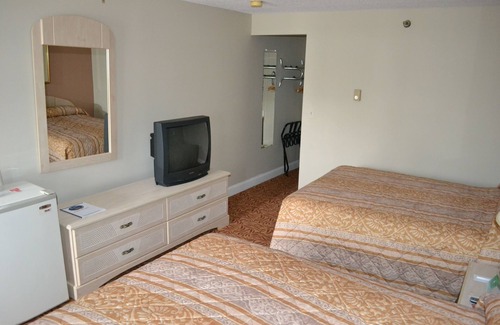 Seabrook Hotel | Family-Friendly Seabrook Inn with Pool and Breakfast Included