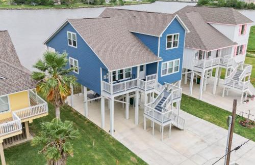 El Lago House | Seabrook Shores 3br Bayfront Hideaway W Deck