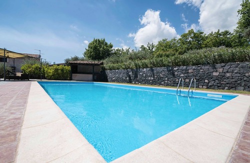 Piedimonte Etneo Villa | Elegant Seacily Pool View with Private Amenities and Spa