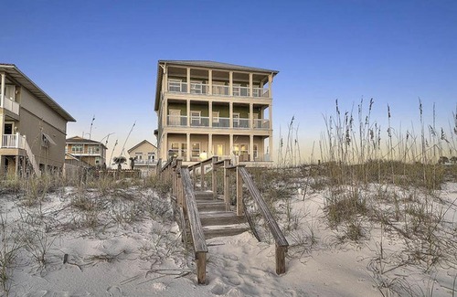 Tang-O-Mar House | Relaxing Retreat at Seaclusion by Five Star Properties