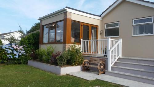 Carlyon Bay House | Experience Seaclusion: Guest Rated 9.5/10 for Relaxation