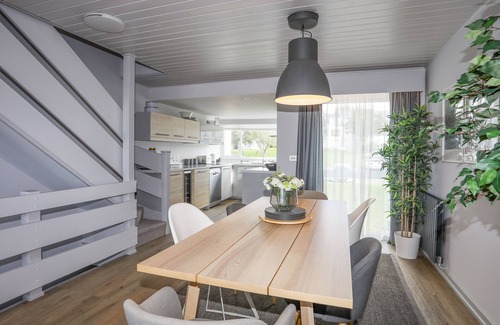 Y Felinheli House | Pet-Friendly SEACLUSION: A Scenic Cottage Retreat
