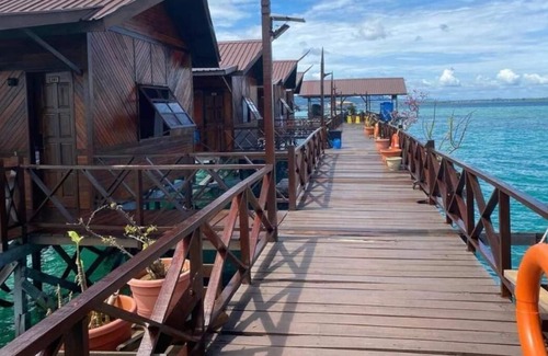 Semporna Ski Chalet | SeaCoral Water Chalet offers a terrace/ bacony . Guests can enjoy sea views.