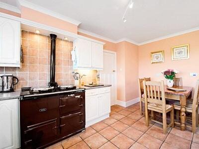 Runswick Bay House | Family-Friendly Seacot: Guest Rated 9.8, Perfect for Kids