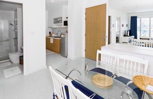 Khao Takiab Apartment | Seacraze D709: 2-Bedroom Oasis with Ocean Views