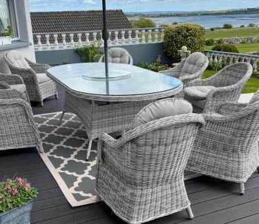 Roscoe Bed & Breakfast | Seacrest: Family-Friendly Getaway with Spa & 9.5 Rating