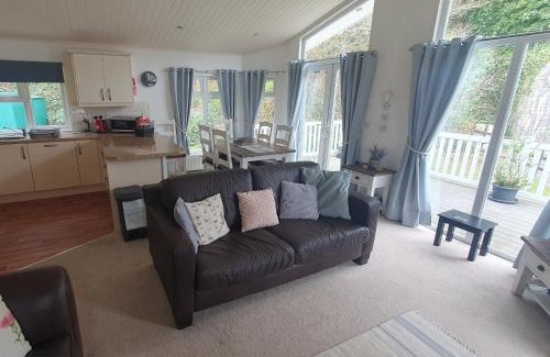 Narberth House | Seacroft: Guest Rated 10/10, Pet-Friendly & Family Welcoming