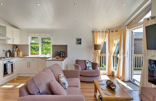 Saint John Ski Chalet | Discover Seacroft: A Pet-Friendly Retreat with Spa & Pool