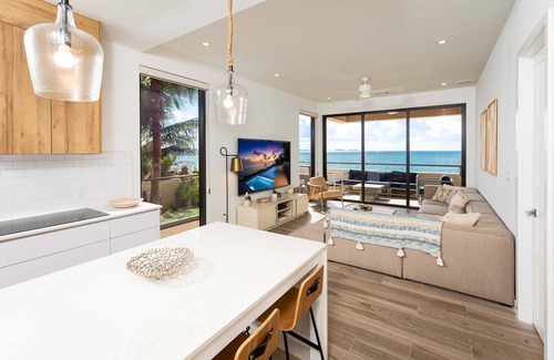 Northwest Point Condo | Experience Oceanfront Bliss at SeaDreams Condos with Pool