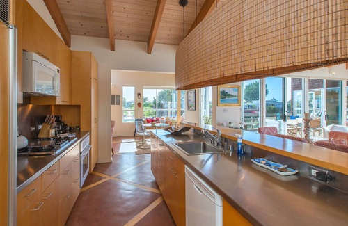 Stinson Beach House | Seadrift Lagoon Retreat