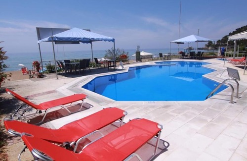 Parelia Villa | Seaduced Beachfront Villa with Pool and Family-Friendly Amenities