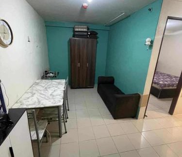 Tondo Apartment | Seafarers house