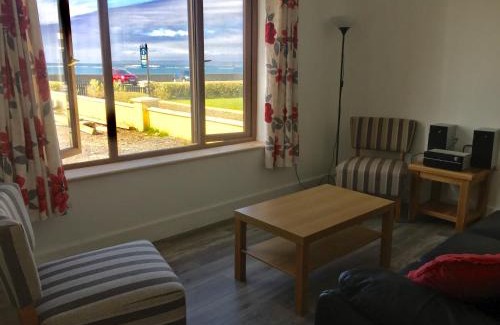 Quilty House | Oceanfront Bliss at Seafield House - Rated 9/10 by Guests