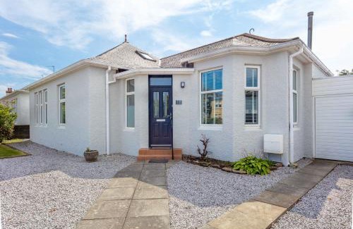Ayr House | Beautiful Seafield House - Donnini Apartments Awaits You